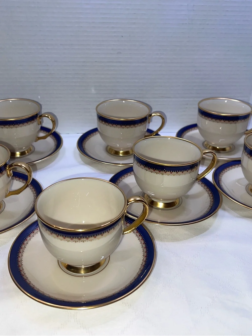 Lenox Presidential Collection Jefferson Footed Cup and Saucer 24K Gold Set of 7